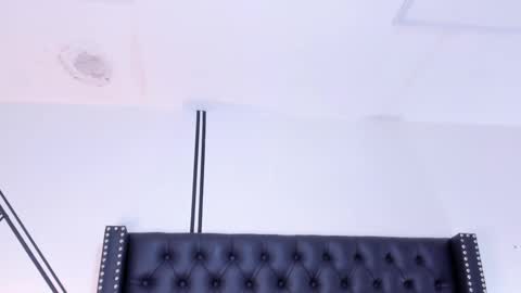 _krystal_cambell online show from November 30, 2025, 4:33 pm