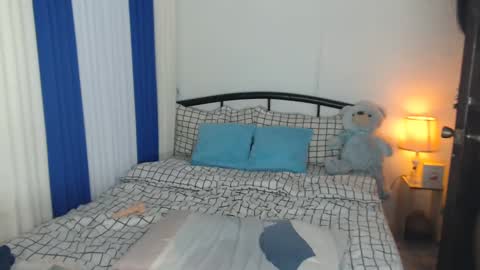 Kylie online show from February 15, 2025, 2:33 pm