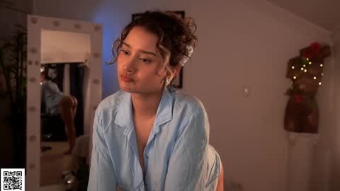 Snapshot of _lady_di chatting on January 29, 2025, 3:12 am Not on OF Some stuff for sale online show from January 29, 2025, 3:12 am