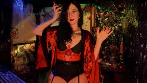 Lady Luna online show from October 16, 2025, 11:17 pm