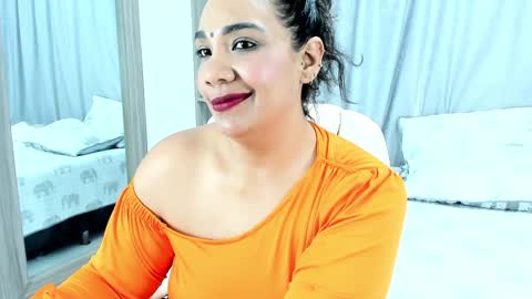 NAILHA SAJANI  online show from December 3, 2024, 3:33 pm