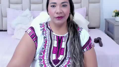 NAILHA SAJANI  online show from September 8, 2025, 7:02 pm