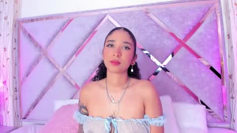 Lanna  online show from February 14, 2025, 12:25 pm