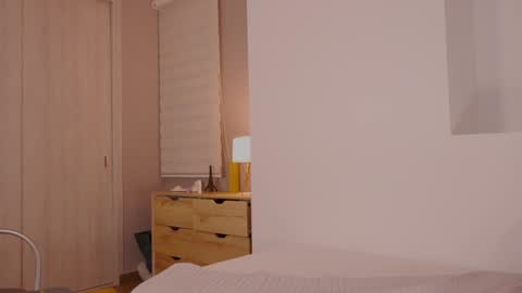 Alejandra suescun online show from December 5, 2024, 1:36 am