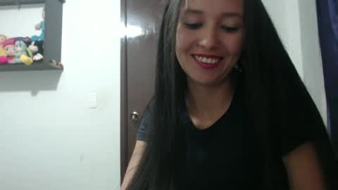 Lauren 3 online show from September 9, 2025, 5:51 am