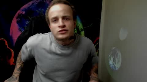 Layne online show from December 11, 2024, 8:28 pm