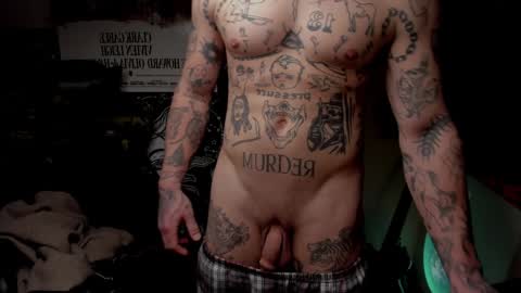 Layne online show from February 1, 2025, 12:07 am