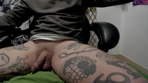 Layne online show from February 21, 2025, 11:01 am