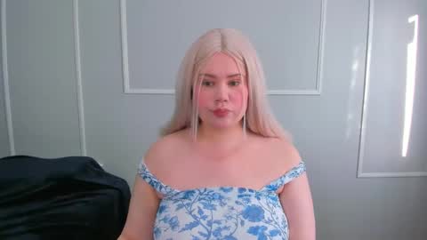 leana online show from December 5, 2025, 2:14 pm