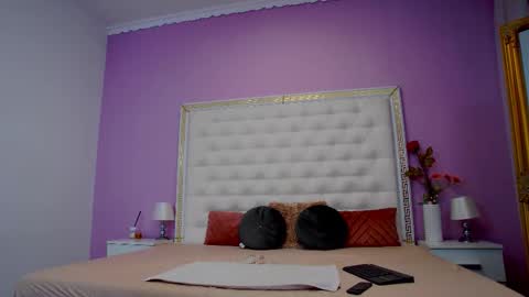 Lena Paul online show from September 15, 2025, 4:01 am