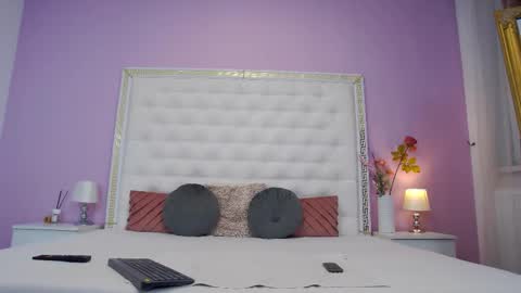 Lena Paul online show from December 4, 2025, 5:06 am