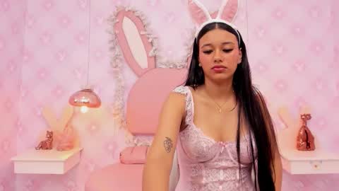  Lia Swan  online show from November 18, 2025, 3:45 am