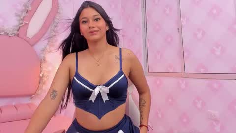  Lia Swan  online show from December 18, 2025, 4:29 am