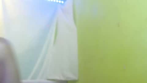 _lilies_gigi_ online show from September 26, 2025, 11:20 pm