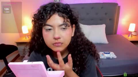 Liily online show from September 9, 2025, 1:54 pm