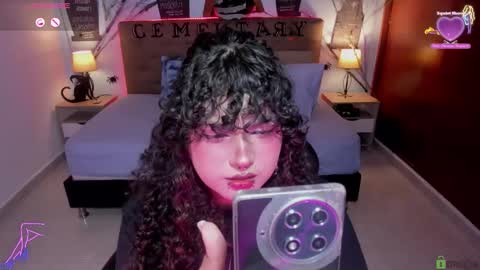 Liily online show from October 18, 2025, 9:26 pm