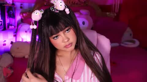 _little_glrl_ online show from June 9, 2026, 9:54 am