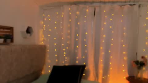 Ivy 3 online show from February 20, 2025, 9:31 pm