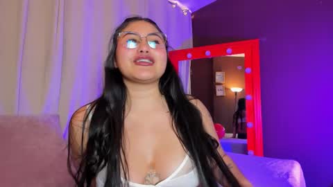 Ivy 3 online show from February 26, 2026, 7:35 pm