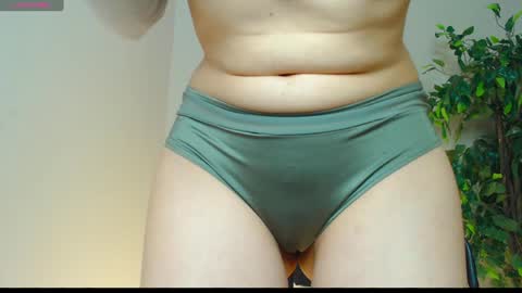 Mila  online show from December 13, 2024, 1:44 pm