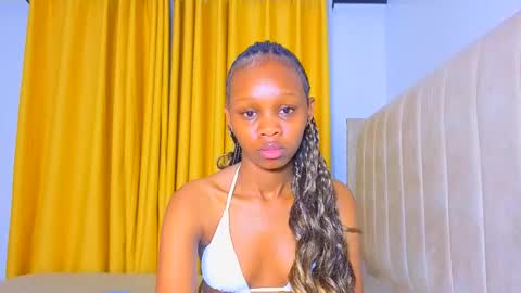 Littlevenus online show from March 4, 2026, 2:17 am