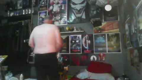 Snapshot of _longfellow chatting on September 16, 2025, 3:57 pm That guy online show from September 16, 2025, 3:57 pm