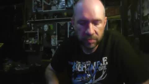 Snapshot of _longfellow chatting on October 15, 2025, 12:33 am That guy online show from October 15, 2025, 12:33 am