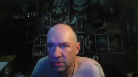 Snapshot of _longfellow chatting on October 19, 2025, 3:23 pm That guy online show from October 19, 2025, 3:23 pm