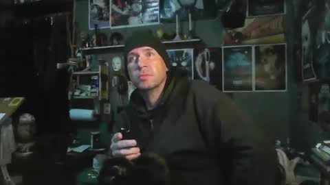 Snapshot of _longfellow chatting on November 11, 2025, 2:33 am That guy online show from November 11, 2025, 2:33 am