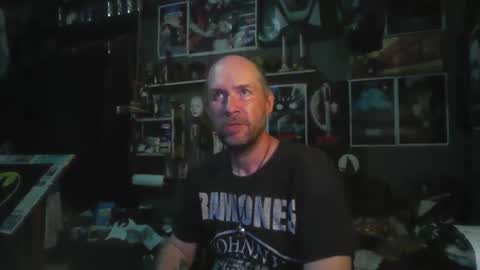 Snapshot of _longfellow chatting on November 21, 2025, 6:39 pm That guy online show from November 21, 2025, 6:39 pm