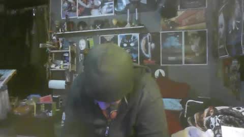 Snapshot of _longfellow chatting on November 24, 2025, 2:11 am That guy online show from November 24, 2025, 2:11 am