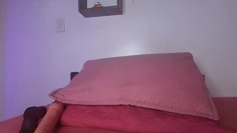 Snapshot of _lorrayne_ chatting on February 10, 2025, 11:57 am Lorrayne online show from February 10, 2025, 11:57 am