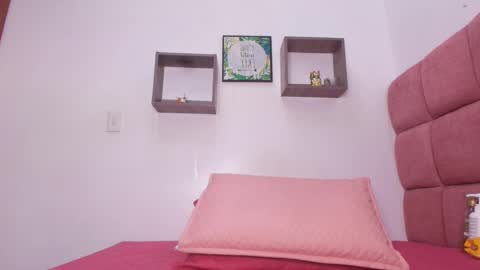 Snapshot of _lorrayne_ chatting on February 14, 2025, 11:53 am Lorrayne online show from February 14, 2025, 11:53 am