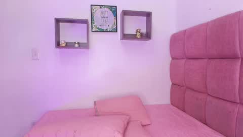 Snapshot of _lorrayne_ chatting on February 20, 2025, 11:53 am Lorrayne online show from February 20, 2025, 11:53 am