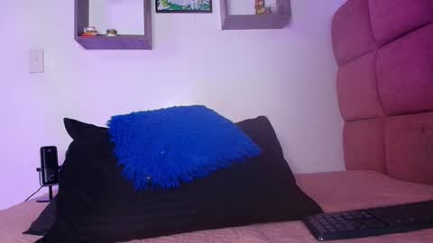 Snapshot of _lorrayne_ chatting on February 25, 2025, 12:03 pm Lorrayne online show from February 25, 2025, 12:03 pm