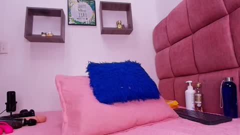 Snapshot of _lorrayne_ chatting on February 28, 2025, 11:47 am Lorrayne online show from February 28, 2025, 11:47 am