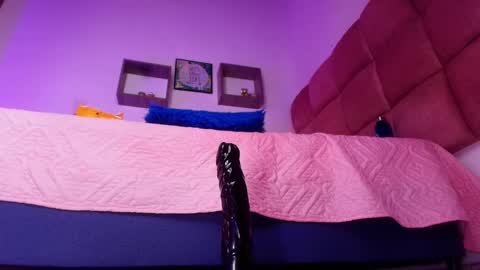 Snapshot of _lorrayne_ chatting on February 28, 2025, 2:53 pm Lorrayne online show from February 28, 2025, 2:53 pm