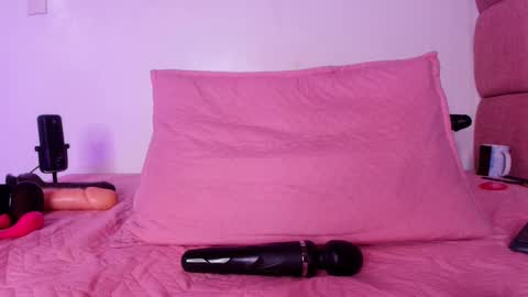 Snapshot of _lorrayne_ chatting on February 28, 2025, 5:59 pm Lorrayne online show from February 28, 2025, 5:59 pm