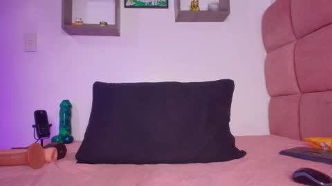 Snapshot of _lorrayne_ chatting on March 6, 2025, 11:58 am Lorrayne online show from March 6, 2025, 11:58 am