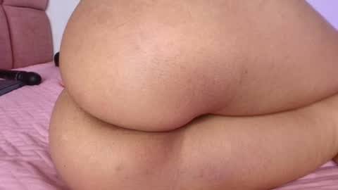 Snapshot of _lorrayne_ chatting on March 12, 2025, 6:00 pm Lorrayne online show from March 12, 2025, 6:00 pm