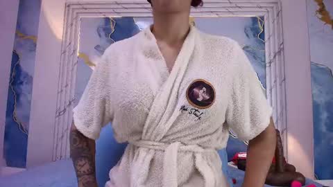 Snapshot of _lorrayne_ chatting on September 23, 2025, 12:08 pm Lorrayne online show from September 23, 2025, 12:08 pm