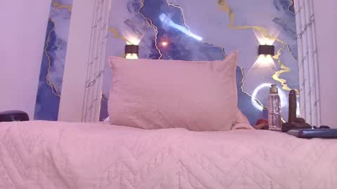 Snapshot of _lorrayne_ chatting on September 30, 2025, 12:32 pm Lorrayne online show from September 30, 2025, 12:32 pm