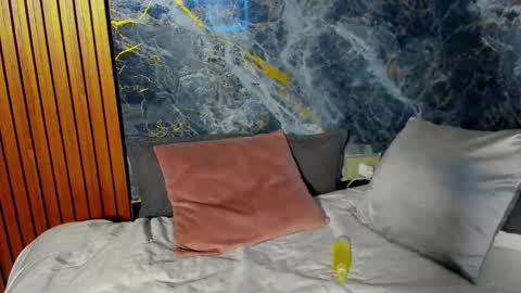 _luca_flame online show from September 16, 2025, 8:54 pm