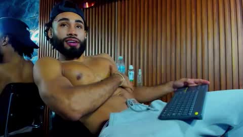 _luca_flame online show from September 23, 2025, 3:42 am