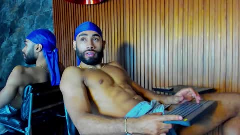 _luca_flame online show from September 25, 2025, 12:31 pm