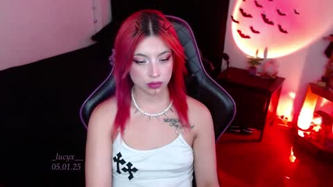 Queen.  Help me reach 100 thumbs up  online show from January 5, 2025, 9:03 pm