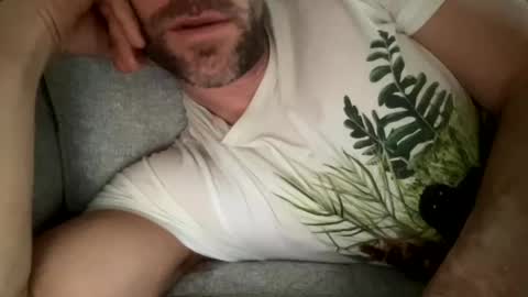 _lululeo_ online show from February 8, 2025, 9:15 pm