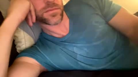 _lululeo_ online show from February 20, 2025, 5:01 am