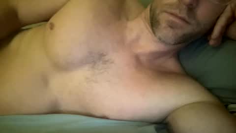 _lululeo_ online show from February 4, 2026, 4:29 am