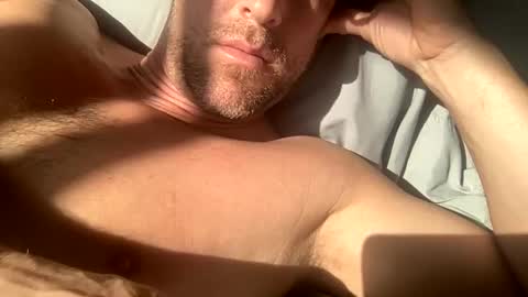 _lululeo_ online show from May 12, 2026, 1:03 am